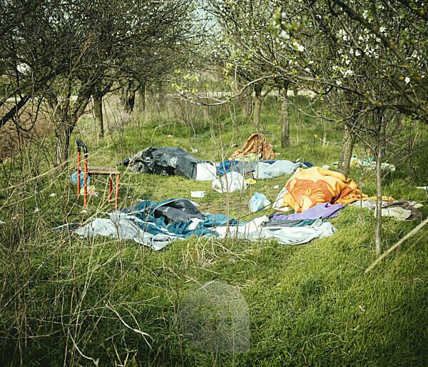 Bildagentur Mauritius Images Fluchtlingslager Sid An Der Grenze Zwischen Serbien Und Kroatien Da Die Grenze Zu Ungarn Keine Alternative Mehr Ist Versuchen Immer Mehr Fluchtlinge Die Grenze Nach Kroatien Zu