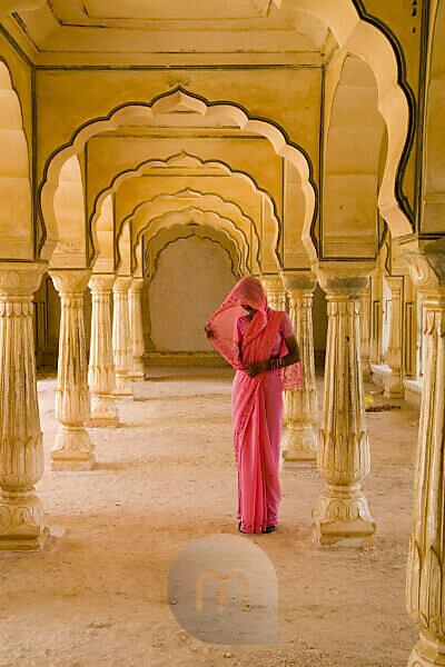 Amer Fort, #Jaipur | Jaipur travel, Travel pose, Amer fort