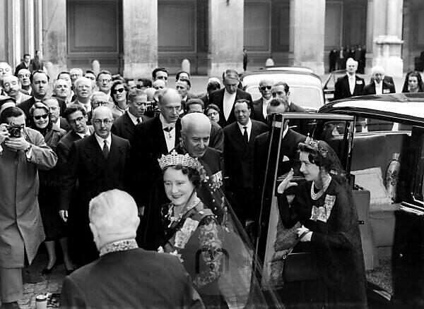 princess margaret black dress Bildagentur | mauritius images