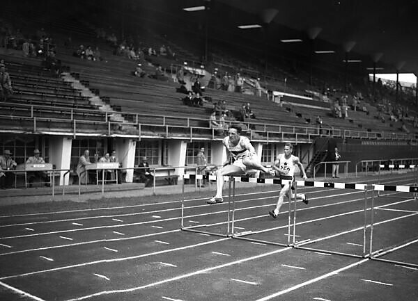 Bildagentur mauritius images Olympic Decathlon 110 Metres