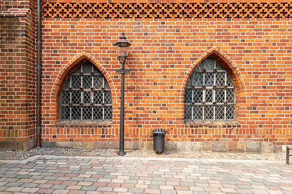 Denmark, Jutland, Ribe (oldest city in Denmark), Ribe Cathedral with walk-in citizen's tower (Borgertårnet), the landmark of the city.