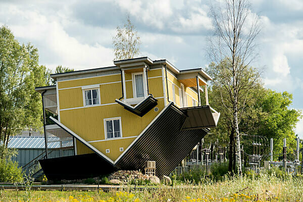 Estonia, Tartu, Tagurpidi Maja, upside down house