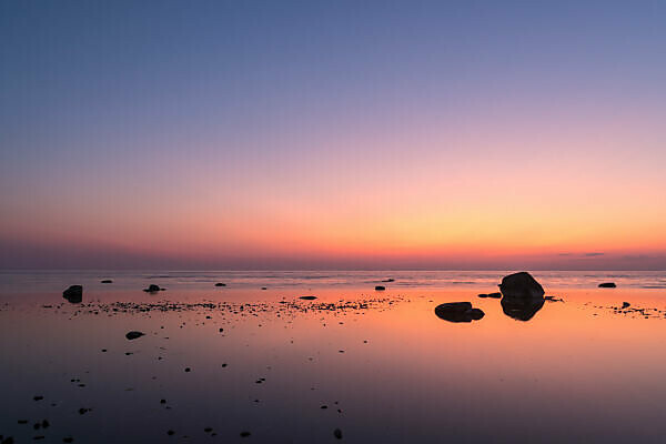 Estonia, Baltic Sea island Hiiumaa, coast near Kalana, evening mood