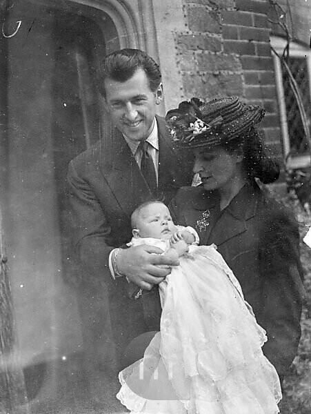 Jul. 07, 1956 - Stewart Granger's children's and their mother