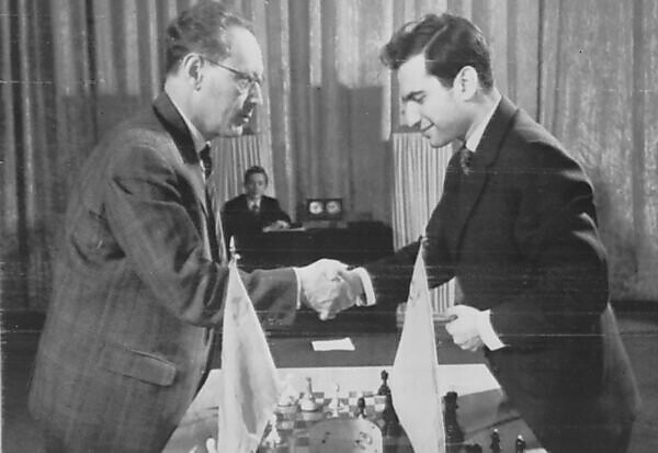 The chess games of Mikhail Botvinnik